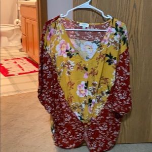 New ladies size large Umgee top. Worn twice.